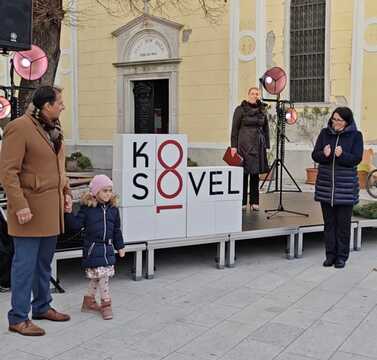Slovesnost ob odprtju Kosovelovega leta 2026; Vir: Arhiv Občine Sežana